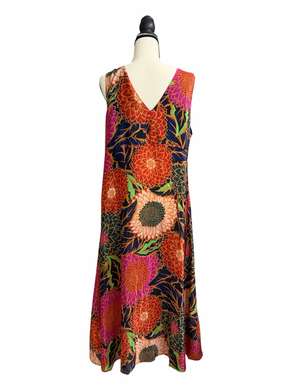 FARM RIO Floral Print V-Neck Midi Dress in Bright Multi - Picture 4 of 5